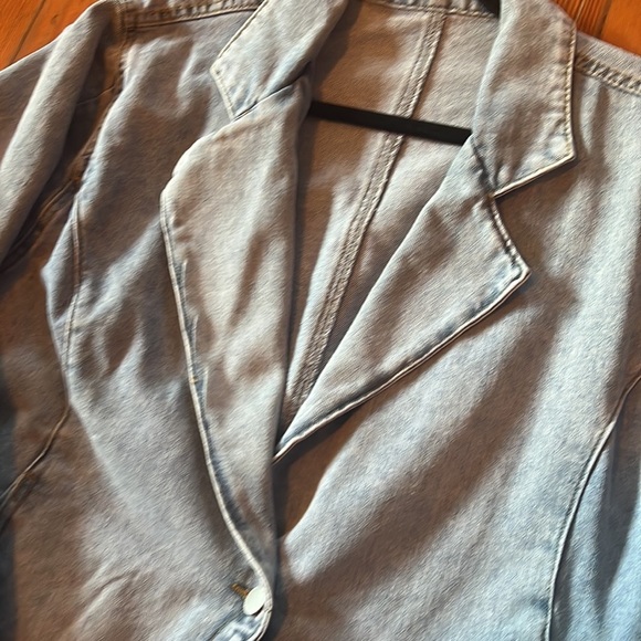 Plus size Denim Blazer - Picture 2 of 6